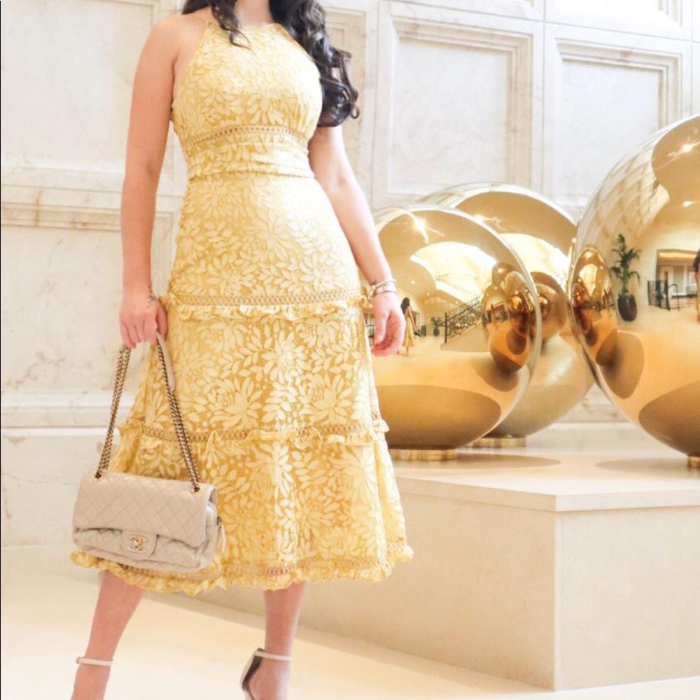 Elegant lace dress